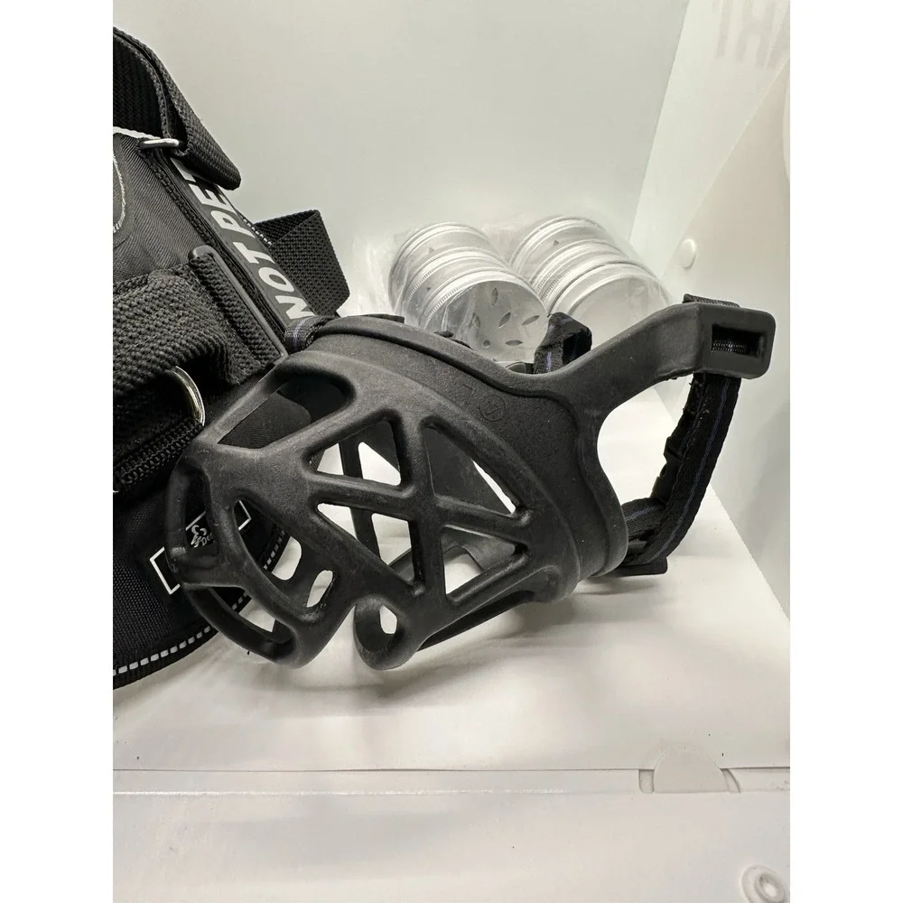 Reflective DO NOT PET Dog Harness- Adj. Straps &Basket Muzzle L Training Tins
